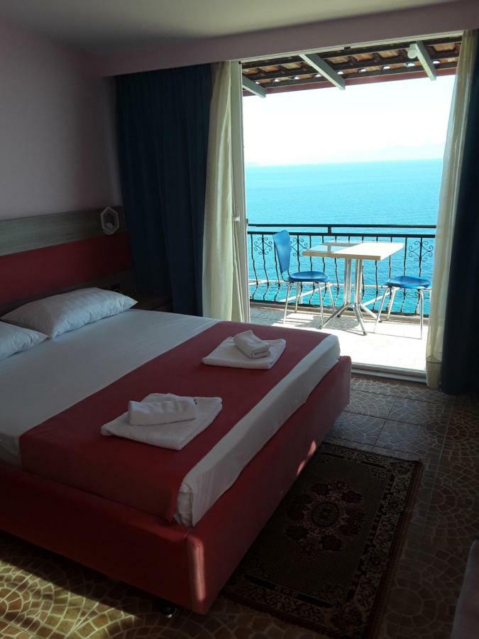 צ'פרו Odhisea Hotel Restaurant מראה חיצוני תמונה